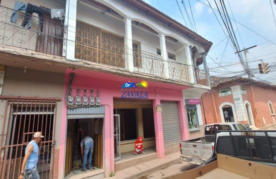 Hotel ubicado en Bo. El Centro, Juticalpa, Olancho, a tan solo una cuadra del parque Las Flores