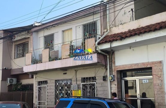 Casa de 2 plantas ubicada en la 5 avenida de Comayagüela entre 12 y 13 calle, #1212