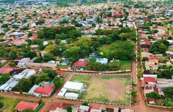 Propiedad de 4,911.62 Vrs2 ubicada en Bo. La Soledad, calle de por medio con la Region Sanitar